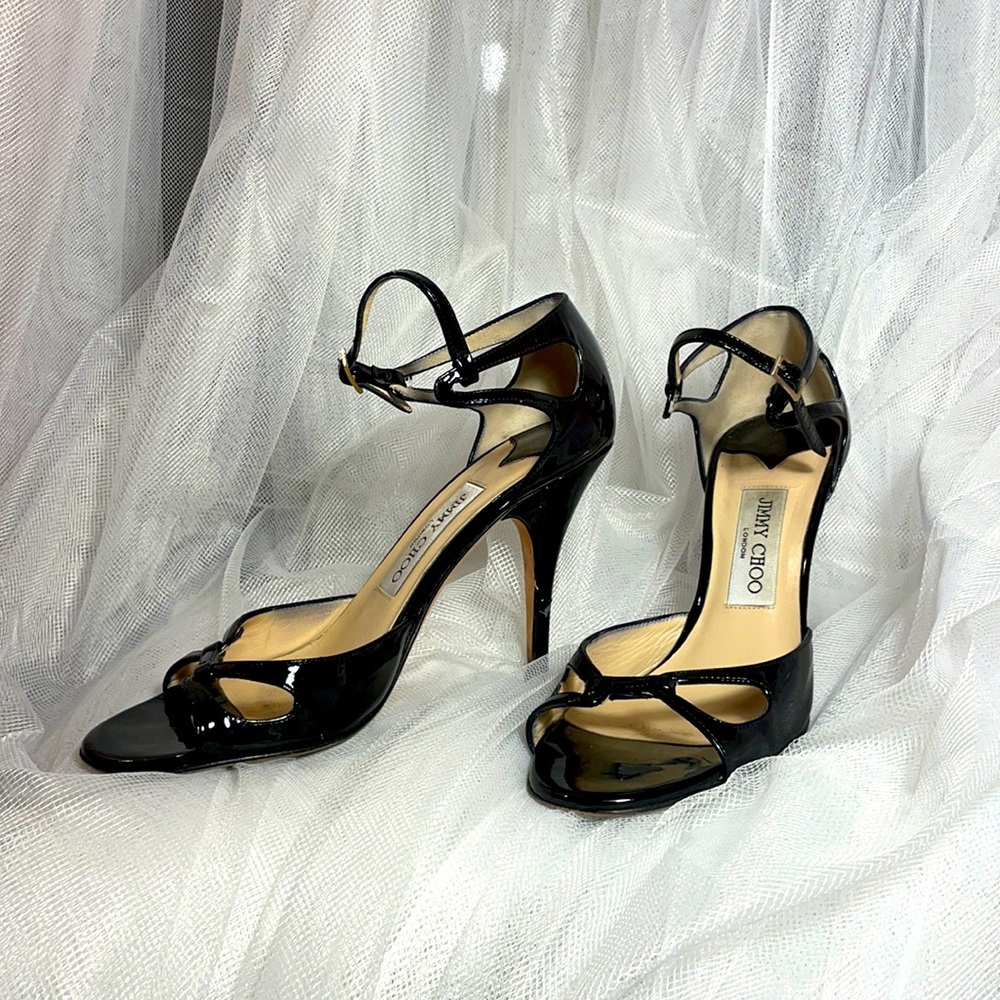 JIMMY CHOO BLACK PATENT LEATHER STRAPPY HEEL SANDAL SZ 7-7.5